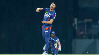 Kyle Mayers and Mark Wood outperform rivals as Lucknow Super Giants Catch live scores and Lucknow Super Giants vs. Delhi Capitals match 3 highlights.